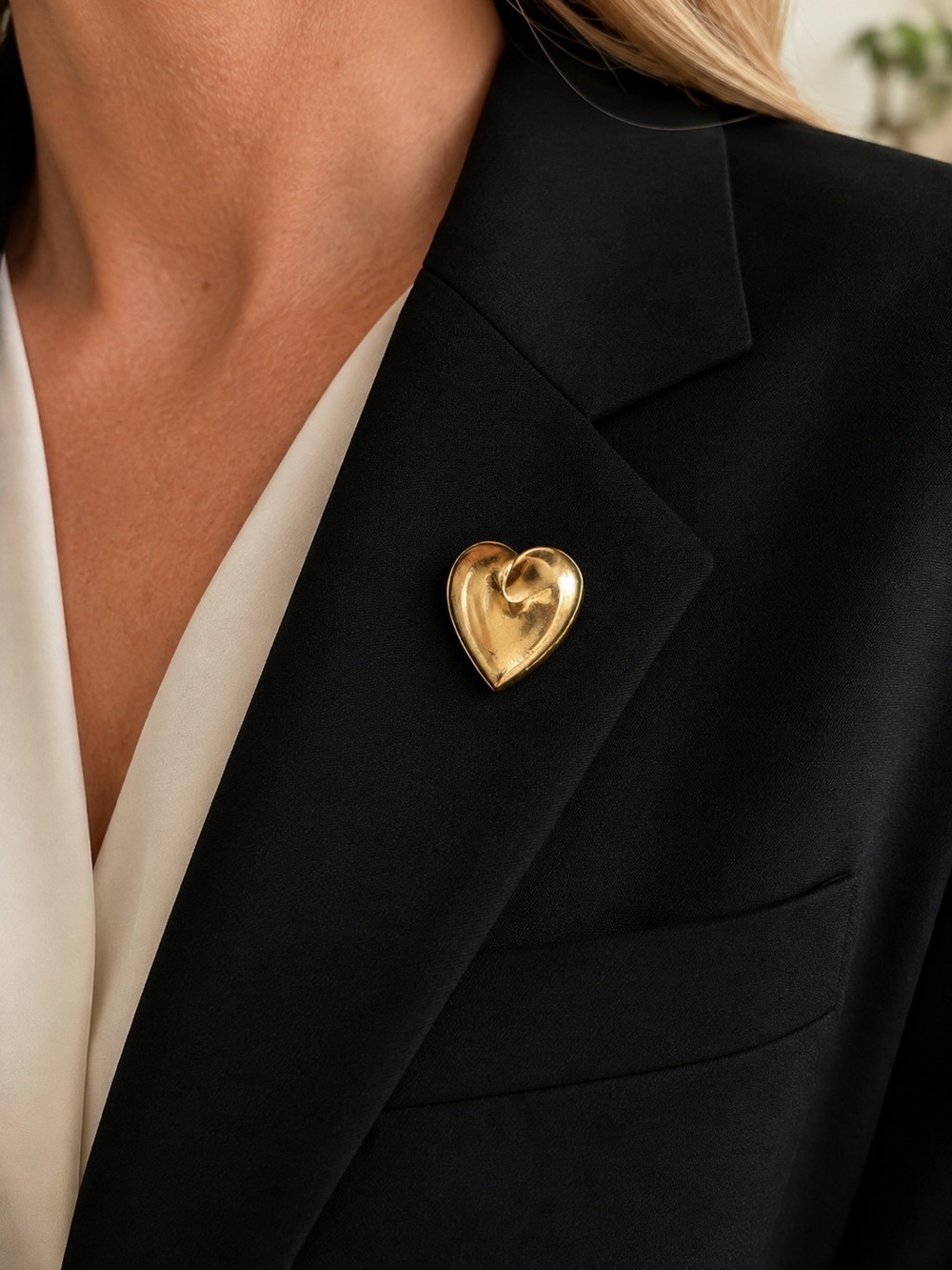 Vintage Trifari Gold Tone Heart Brooch Pin Signed